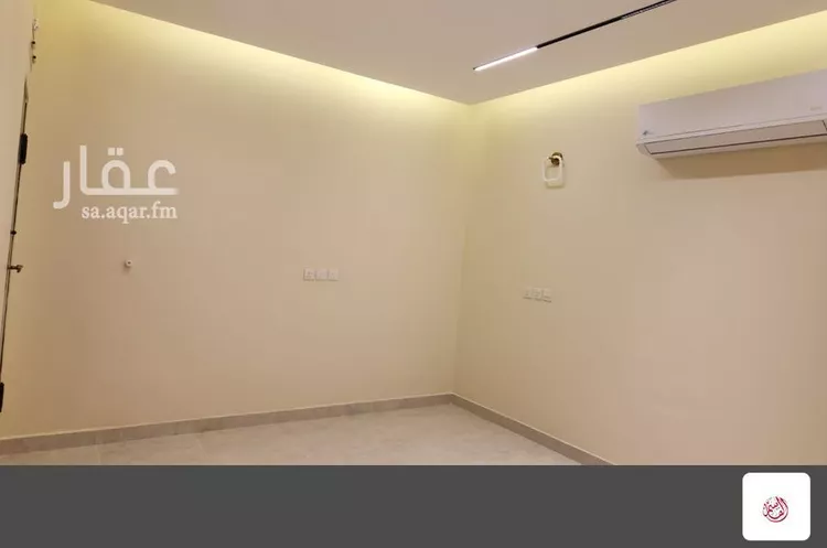 009716877_1761141896449